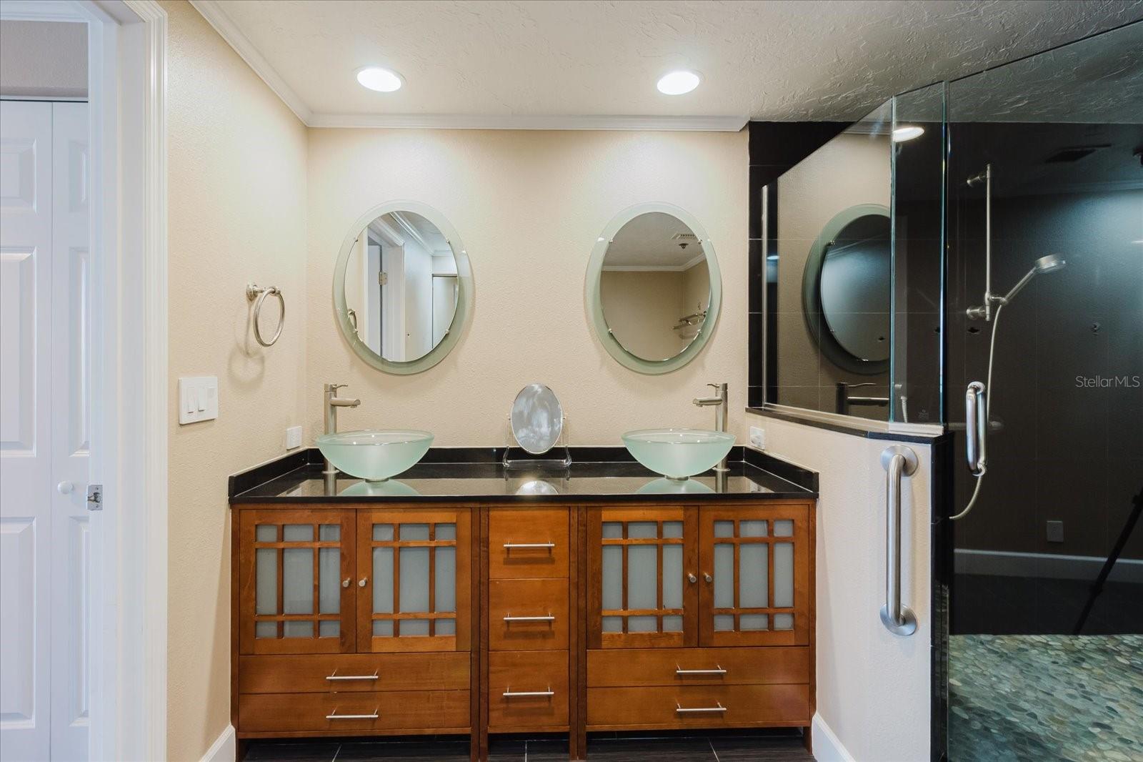 Image 46 of 87 For 1255 Gulfstream Avenue 1104
