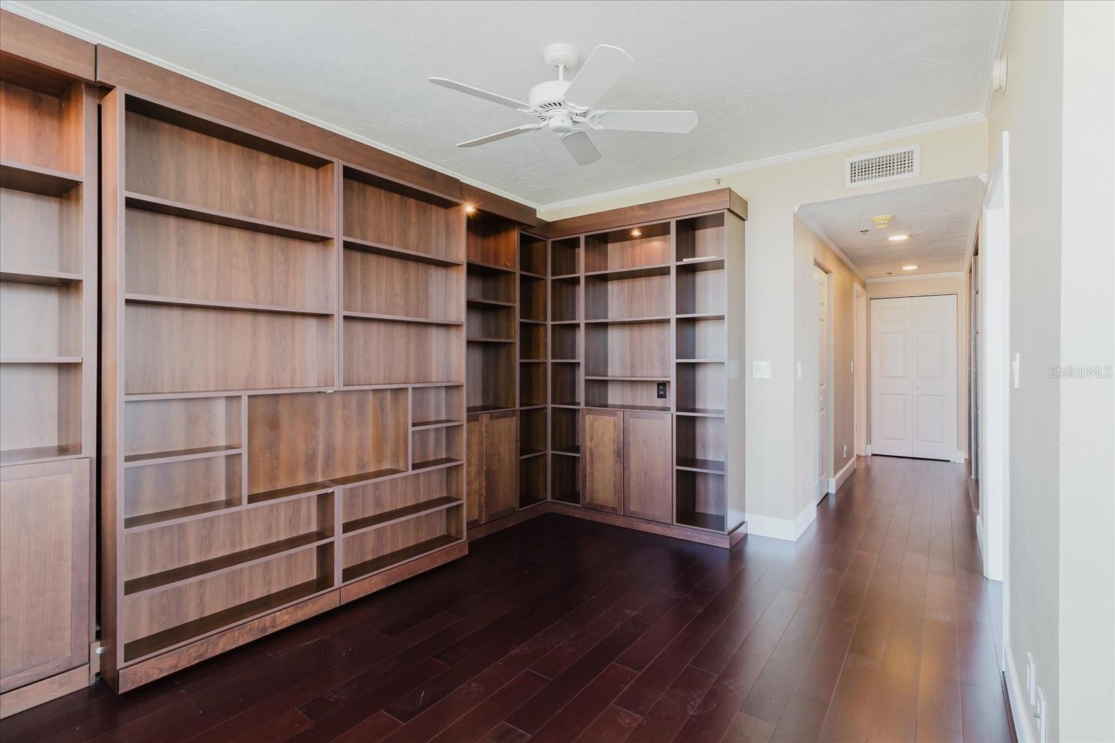 Image 53 of 87 For 1255 Gulfstream Avenue 1104