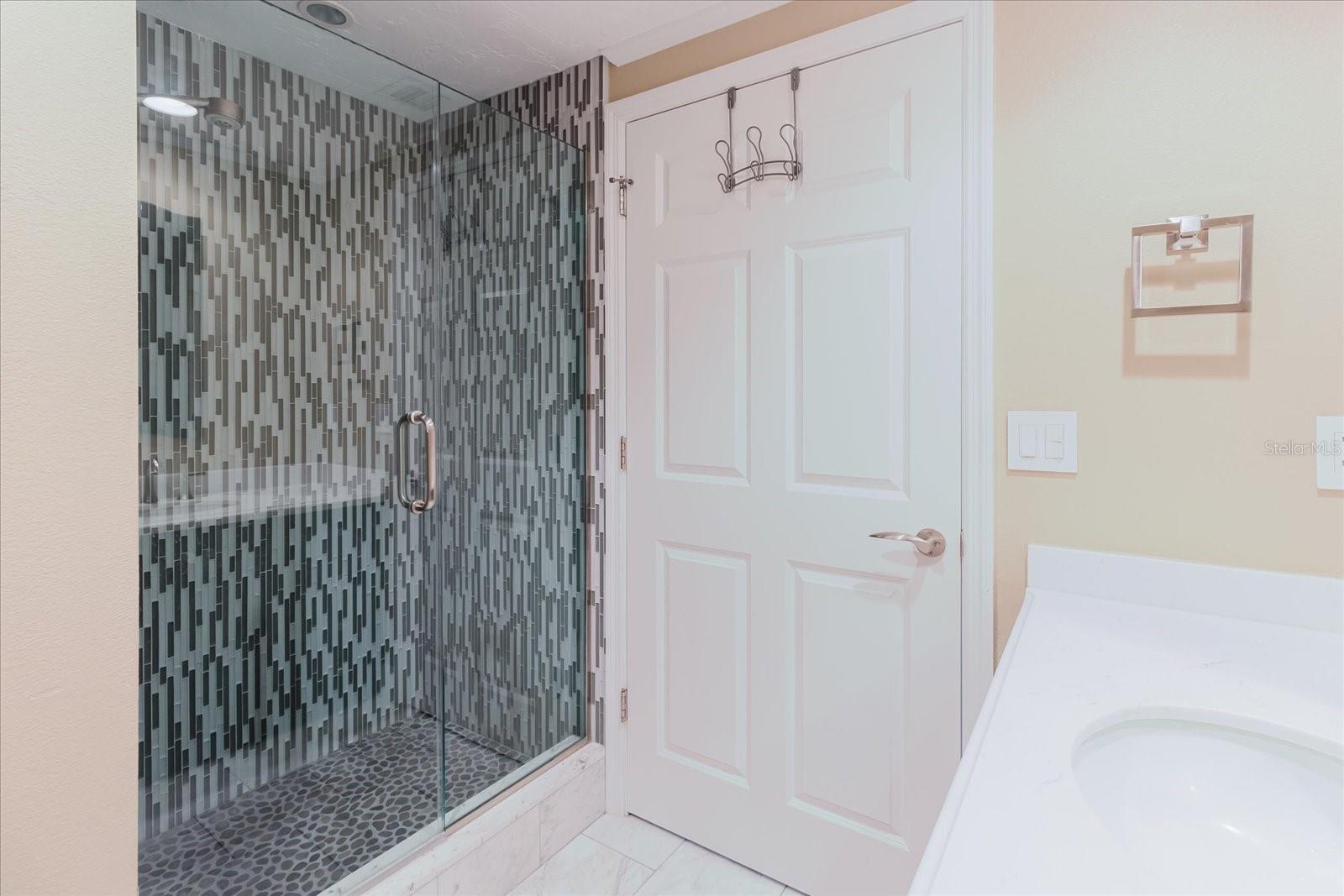 Image 59 of 87 For 1255 Gulfstream Avenue 1104