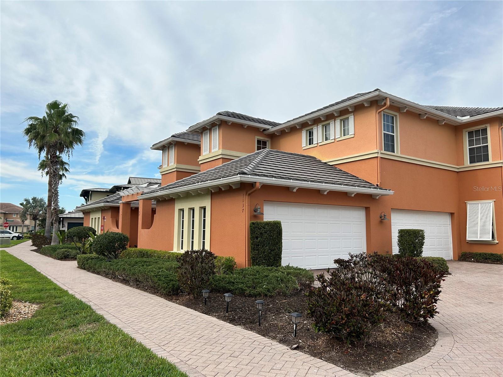 Image 2 of 45 For 1139 Riverscape Street 1139
