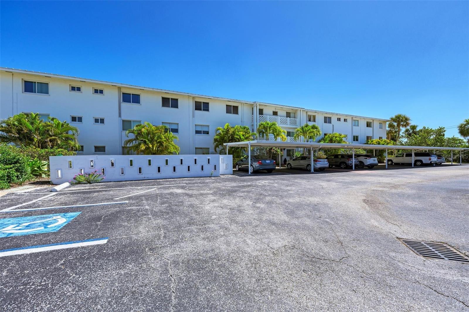 Image 32 of 70 For 767 John Ringling Boulevard 25