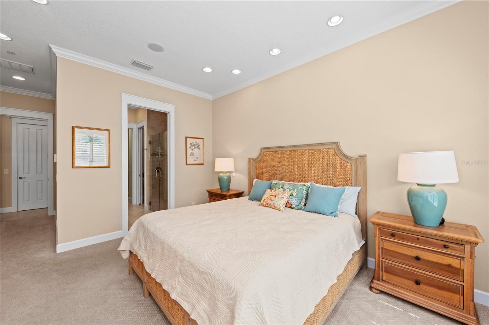 Image 37 of 99 For 315 Sapphire Lake Drive 101