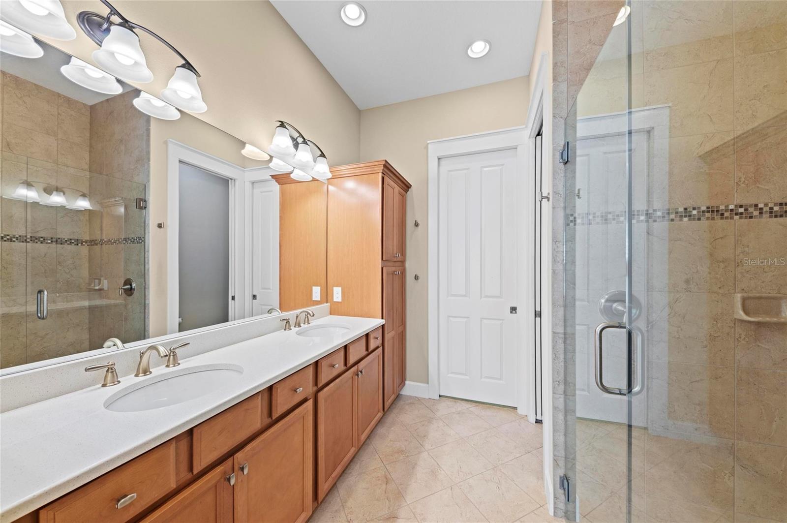 Image 39 of 99 For 315 Sapphire Lake Drive 101