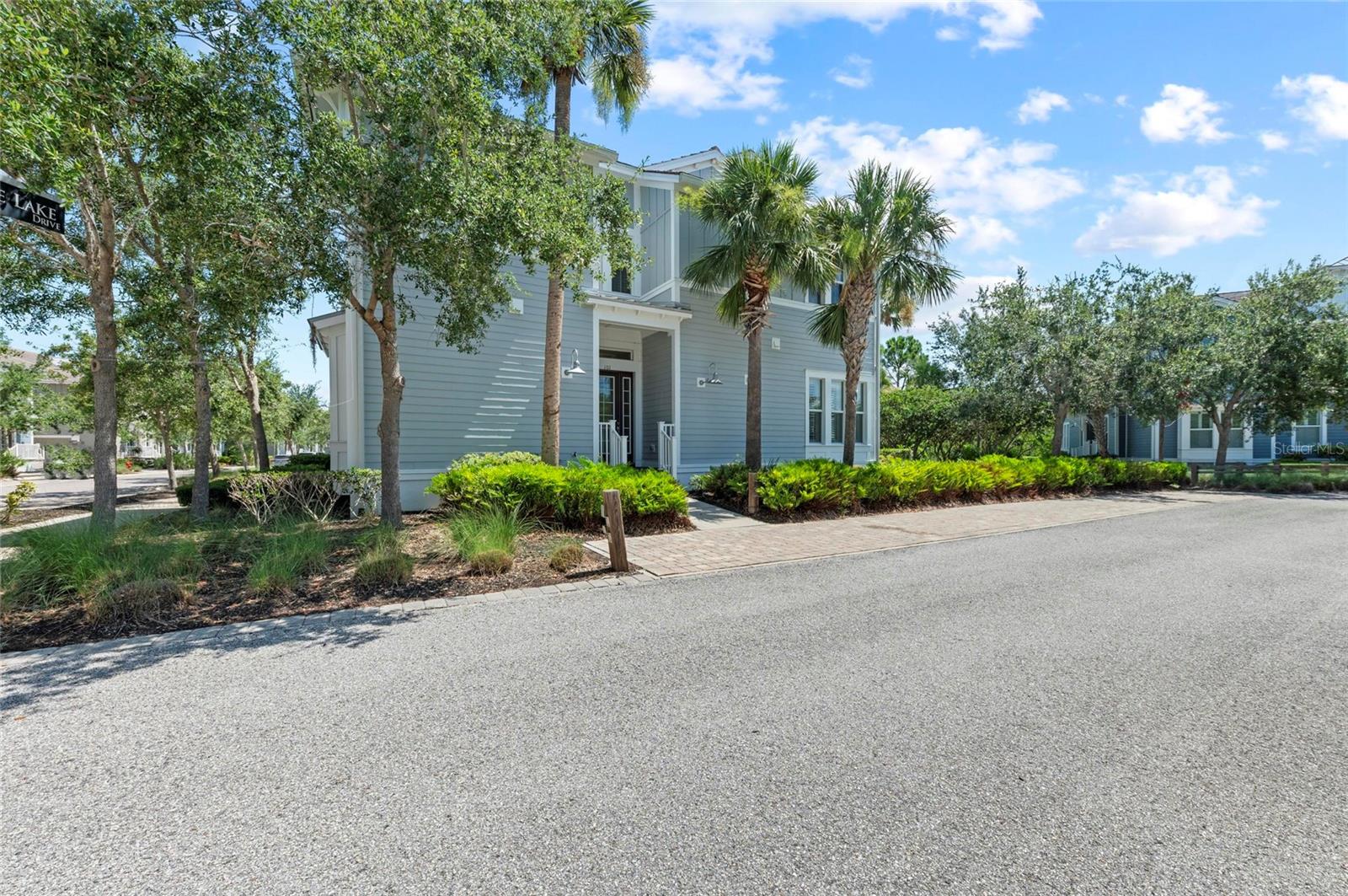 Image 4 of 99 For 315 Sapphire Lake Drive 101