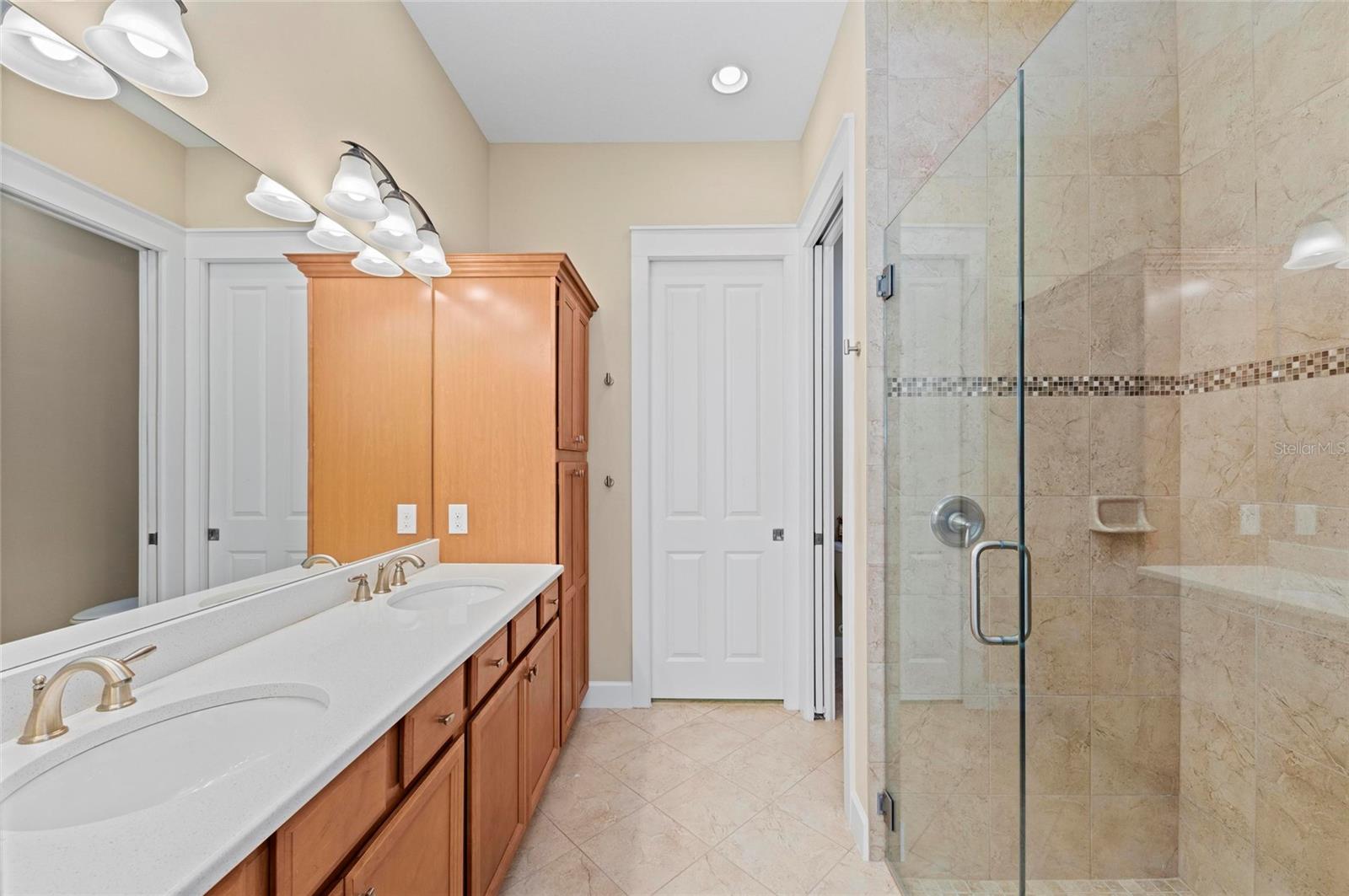 Image 40 of 99 For 315 Sapphire Lake Drive 101