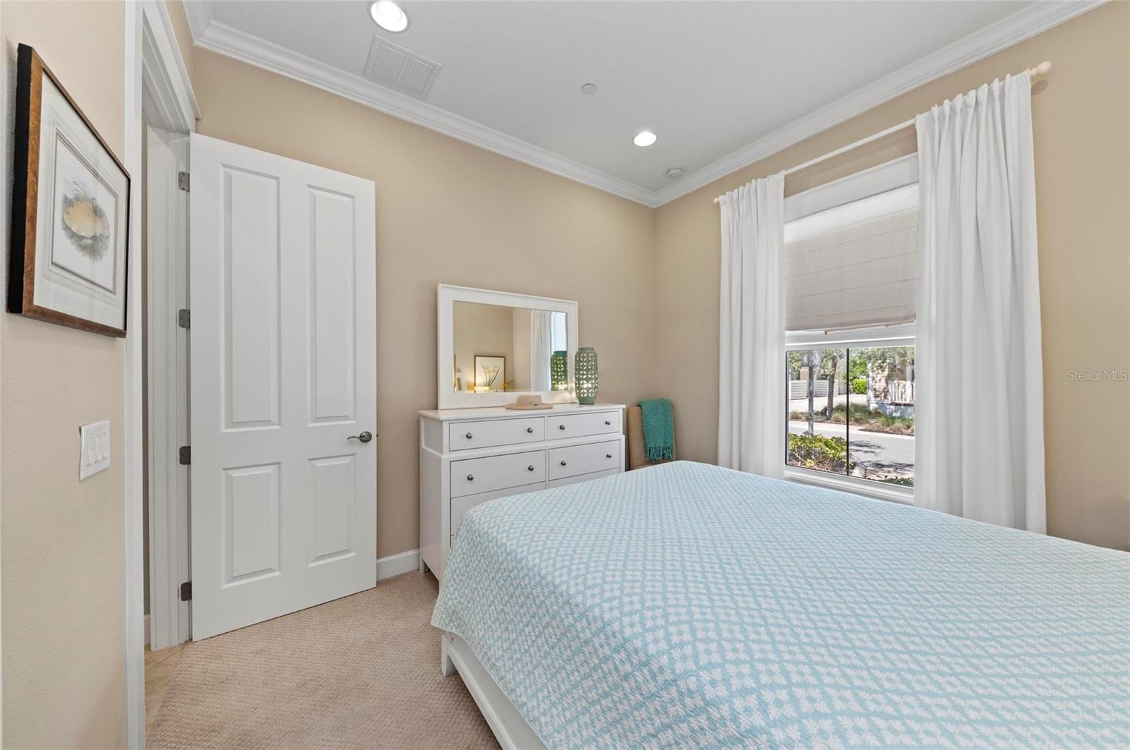 Image 46 of 99 For 315 Sapphire Lake Drive 101