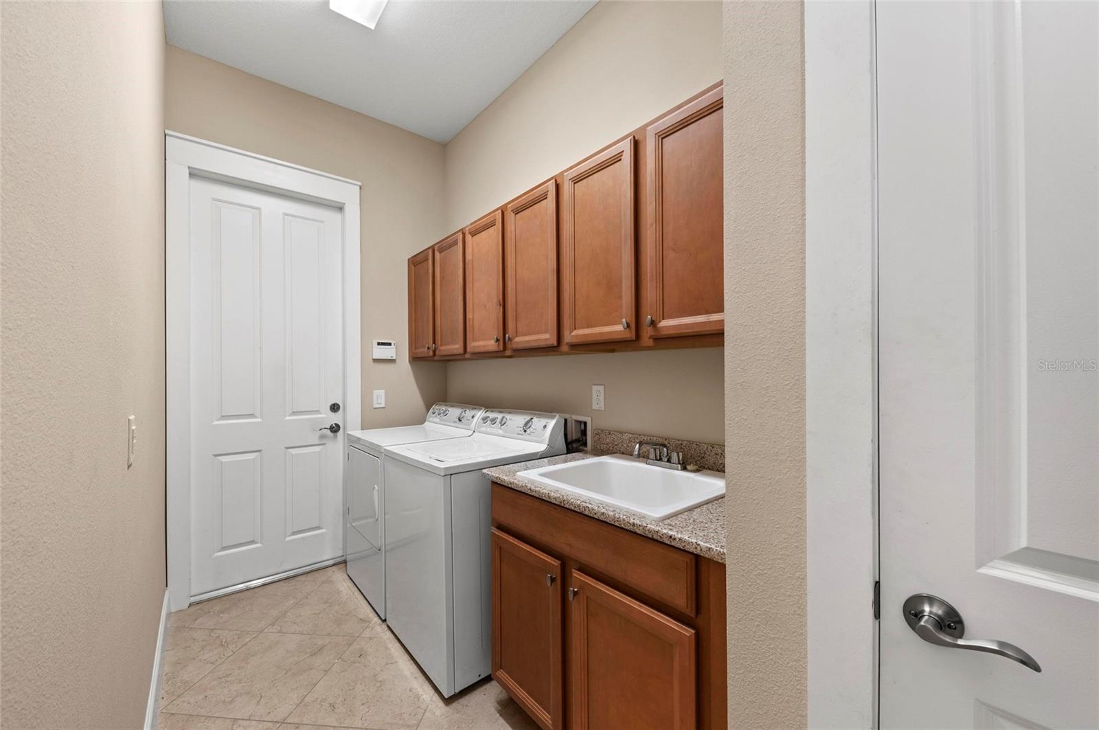 Image 49 of 99 For 315 Sapphire Lake Drive 101
