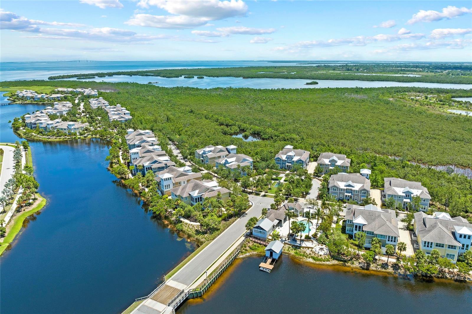 Image 60 of 99 For 315 Sapphire Lake Drive 101