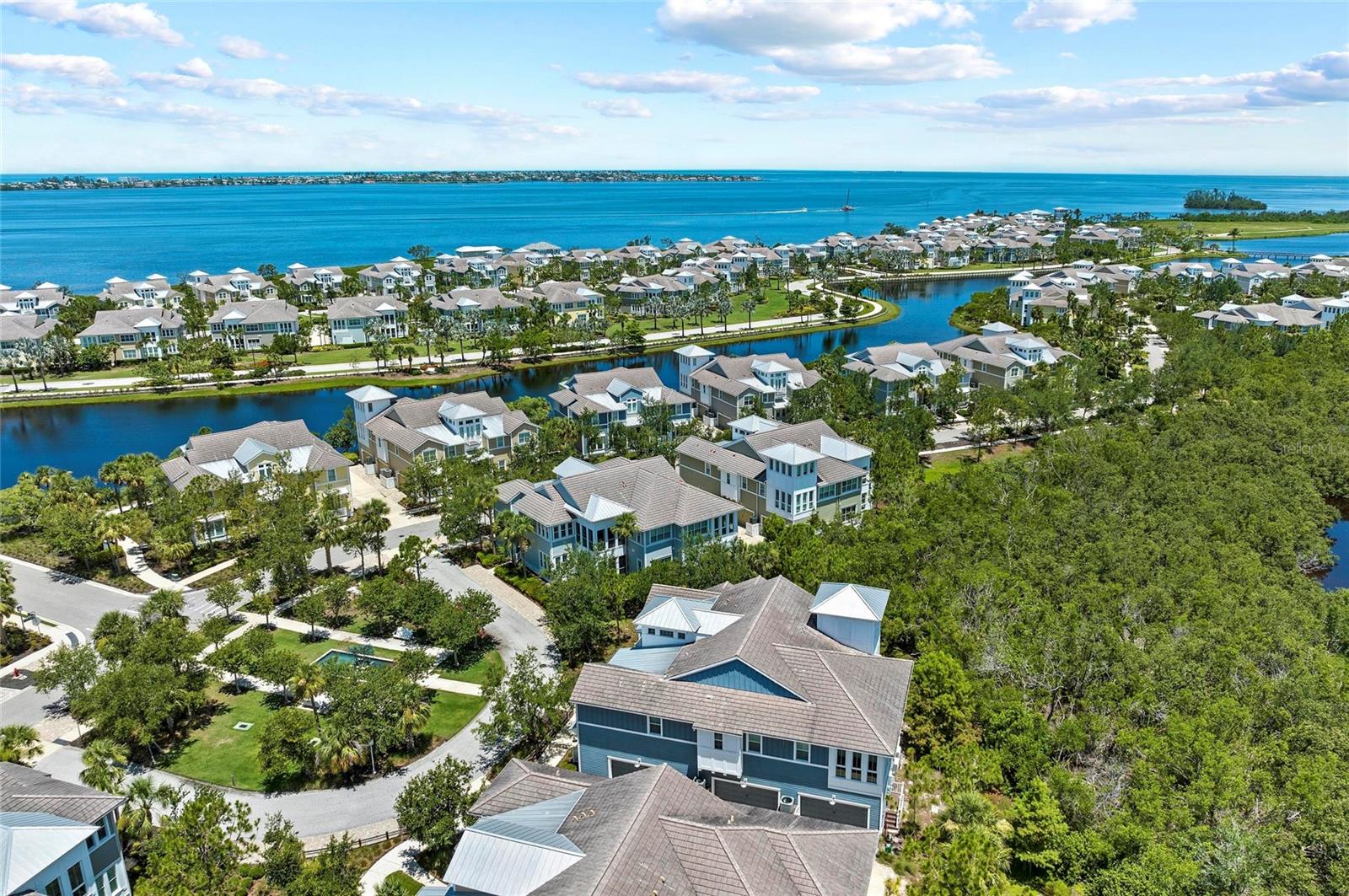 Image 76 of 99 For 315 Sapphire Lake Drive 101