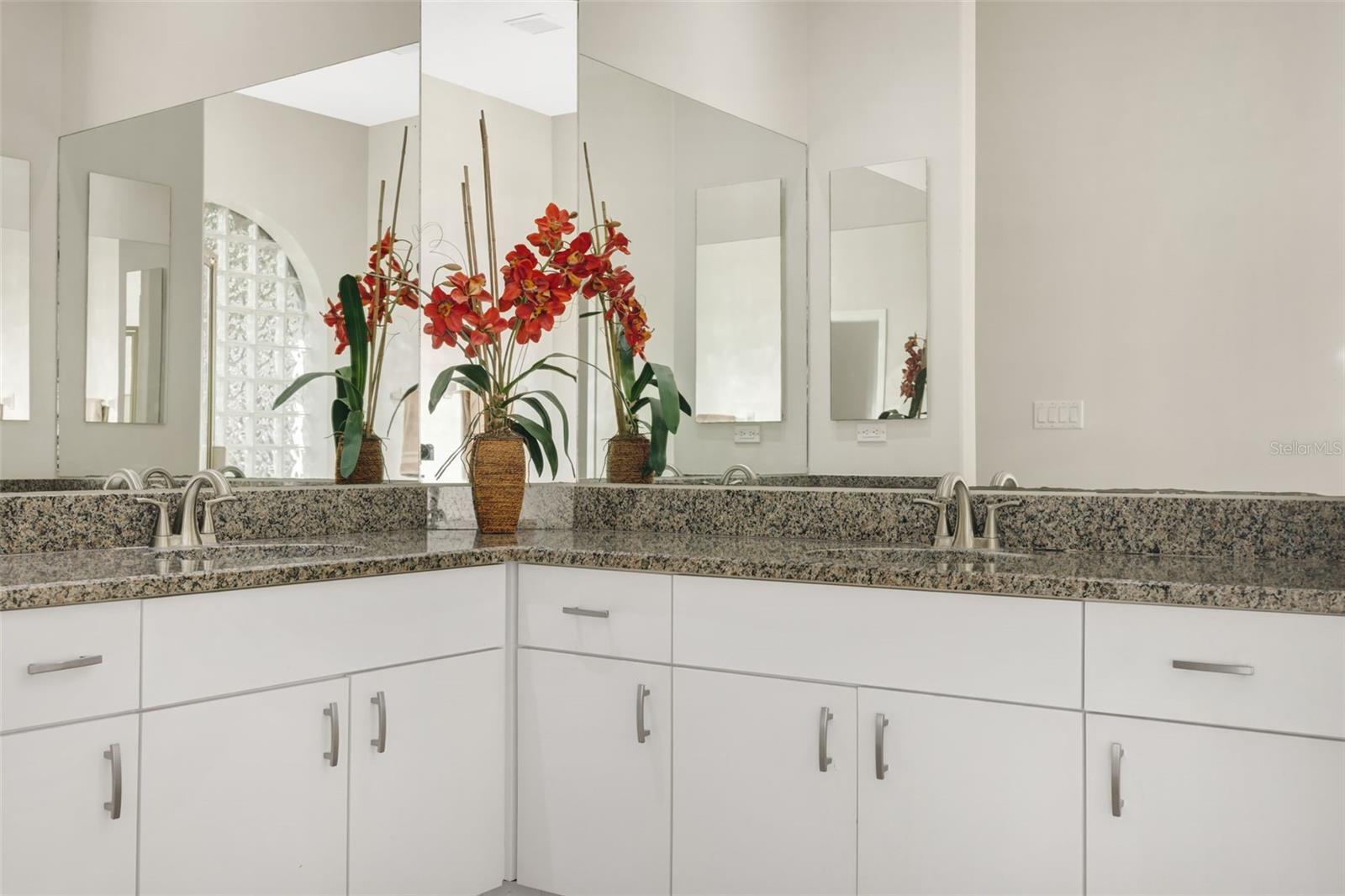 Image 17 of 69 For 5103 Twin Creeks Drive