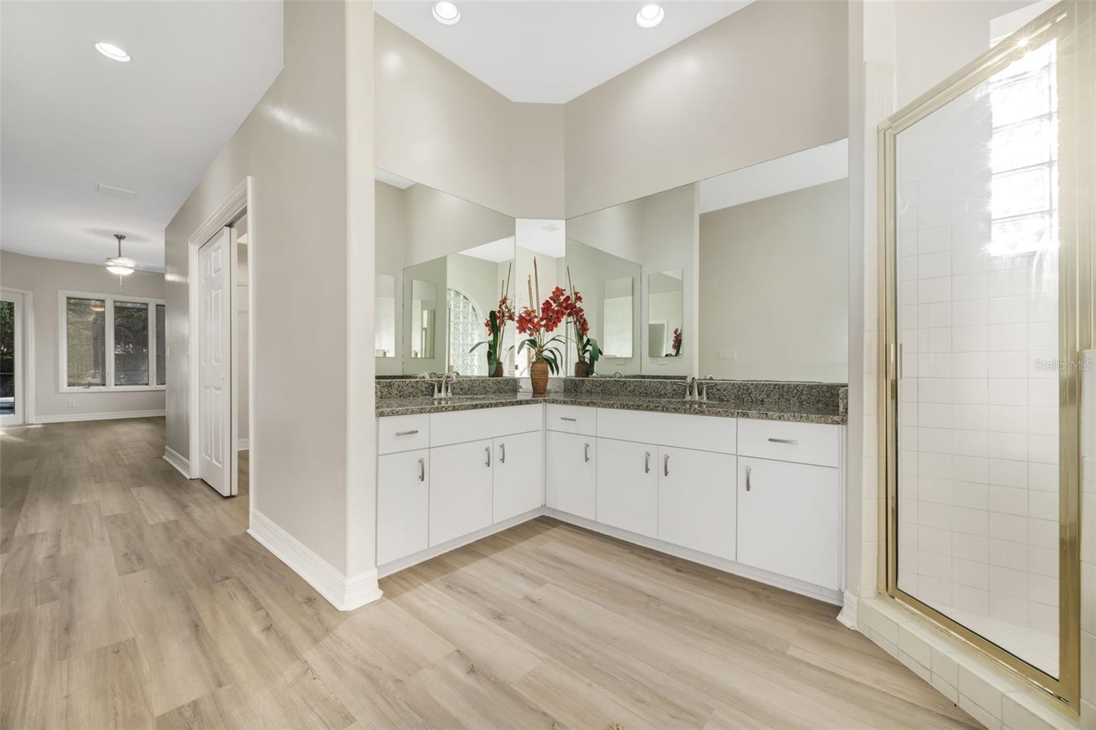 Image 18 of 69 For 5103 Twin Creeks Drive