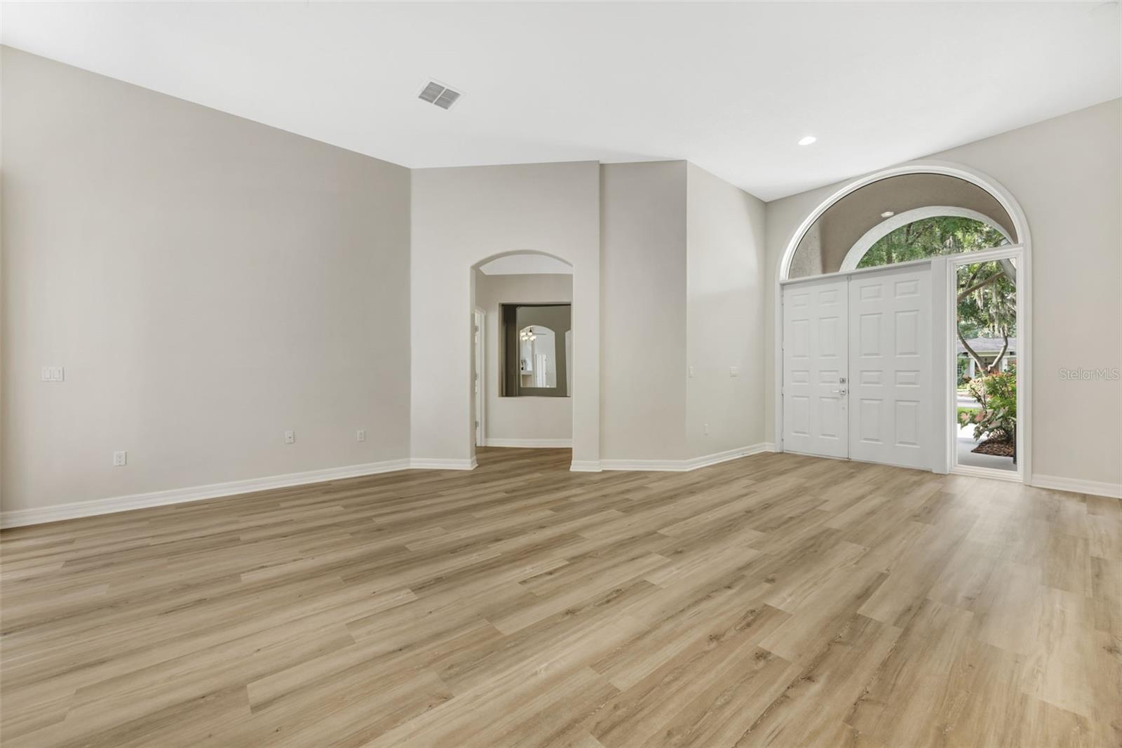 Image 8 of 69 For 5103 Twin Creeks Drive