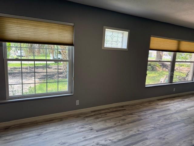 Image 7 of 20 For 2311 52nd Ave Drive
