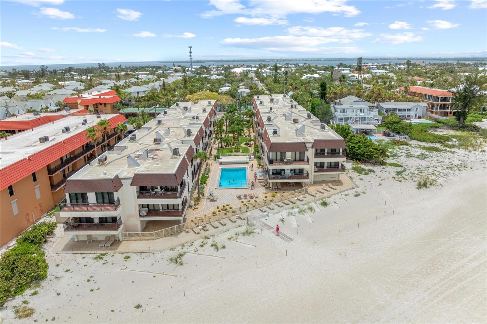 Image 5 of 69 For 5806 S Gulf Drive 201