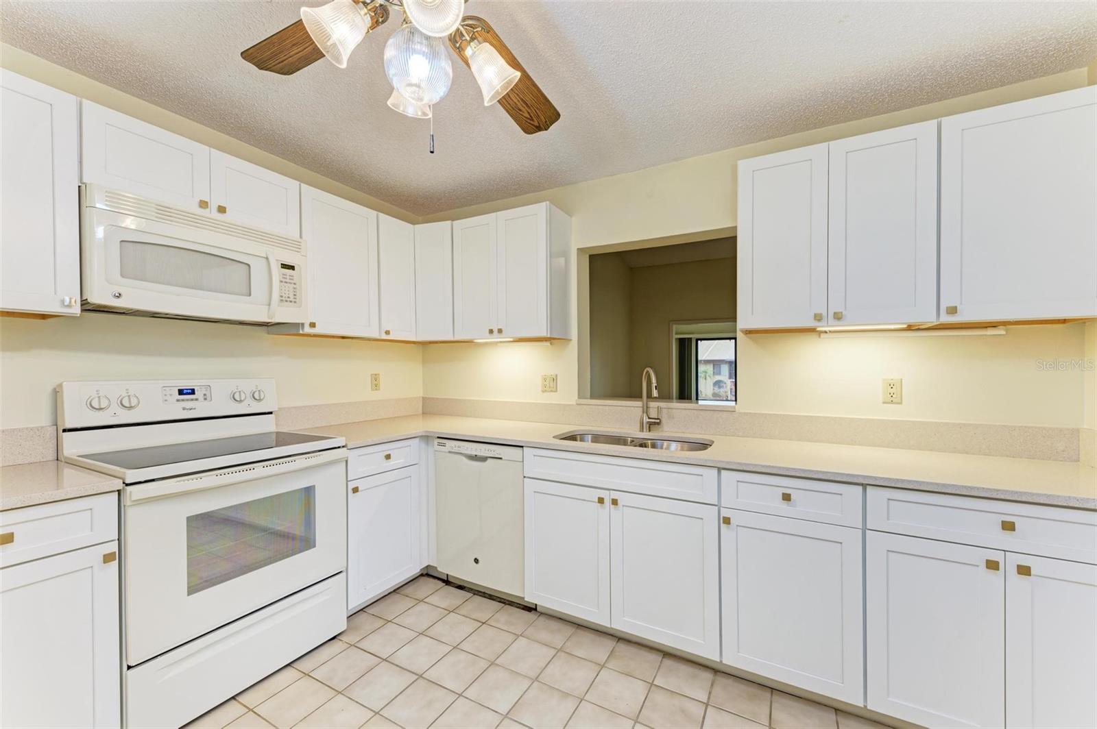 Image 10 of 45 For 5612 Ashton Lake Drive 5612