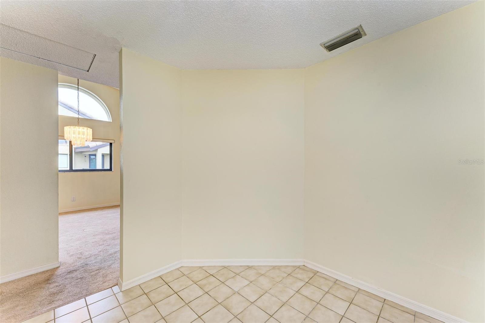 Image 12 of 45 For 5612 Ashton Lake Drive 5612