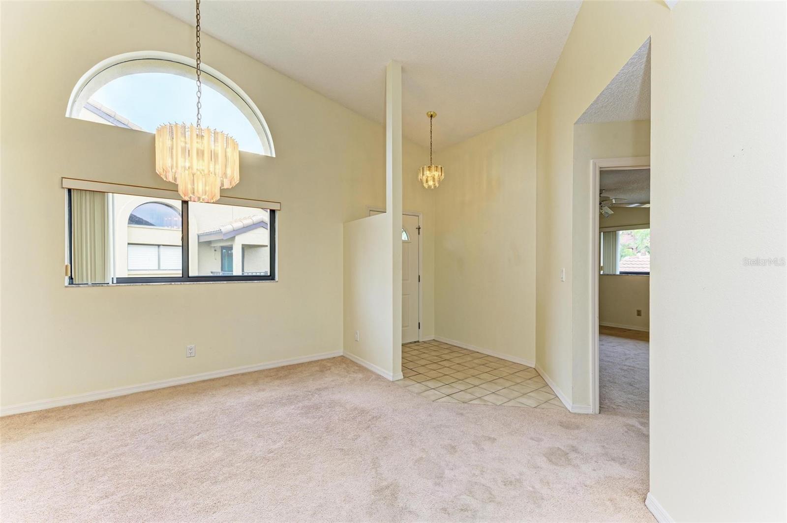 Image 4 of 45 For 5612 Ashton Lake Drive 5612