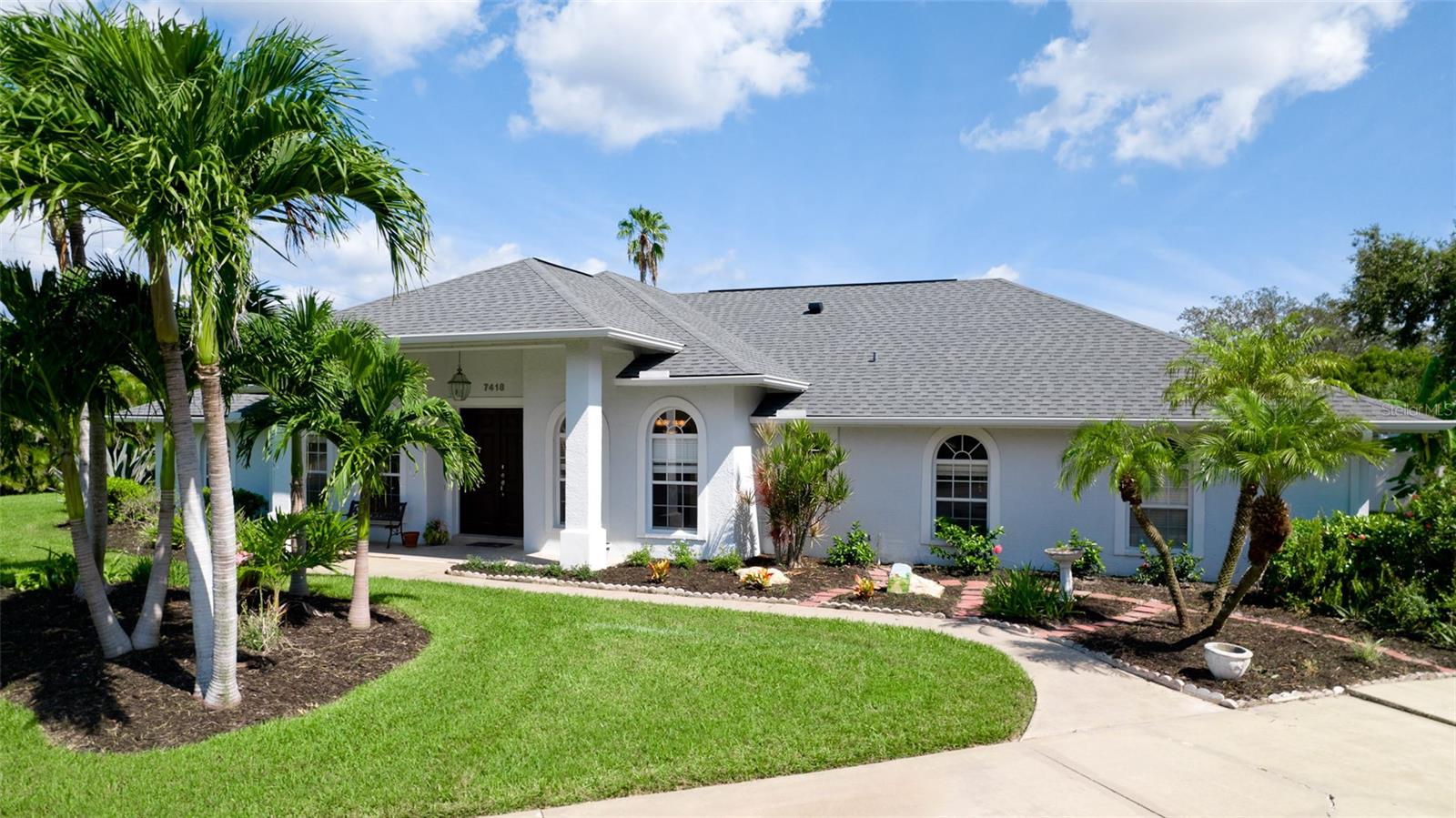 Image 2 of 78 For 7418 3rd Avenue Nw