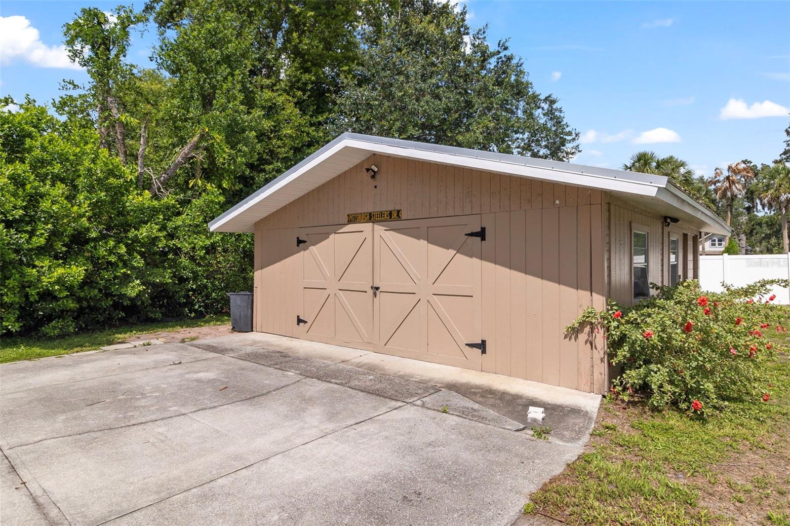 Image 12 of 46 For 126 Sumter Avenue