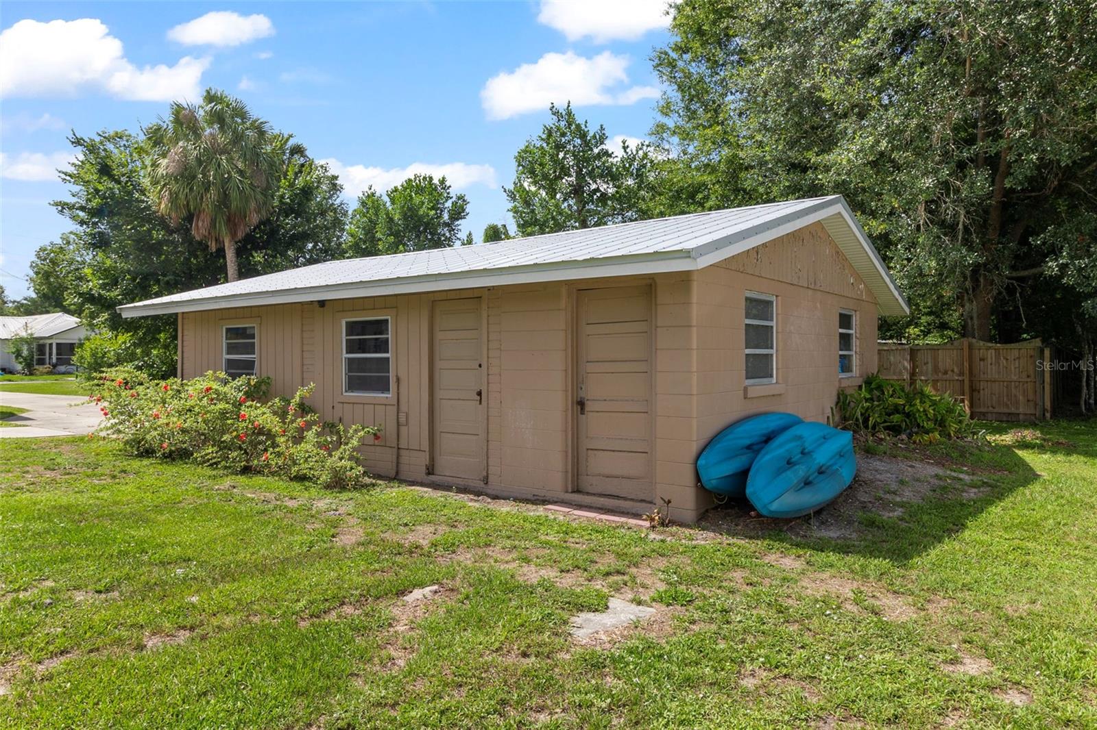 Image 15 of 46 For 126 Sumter Avenue