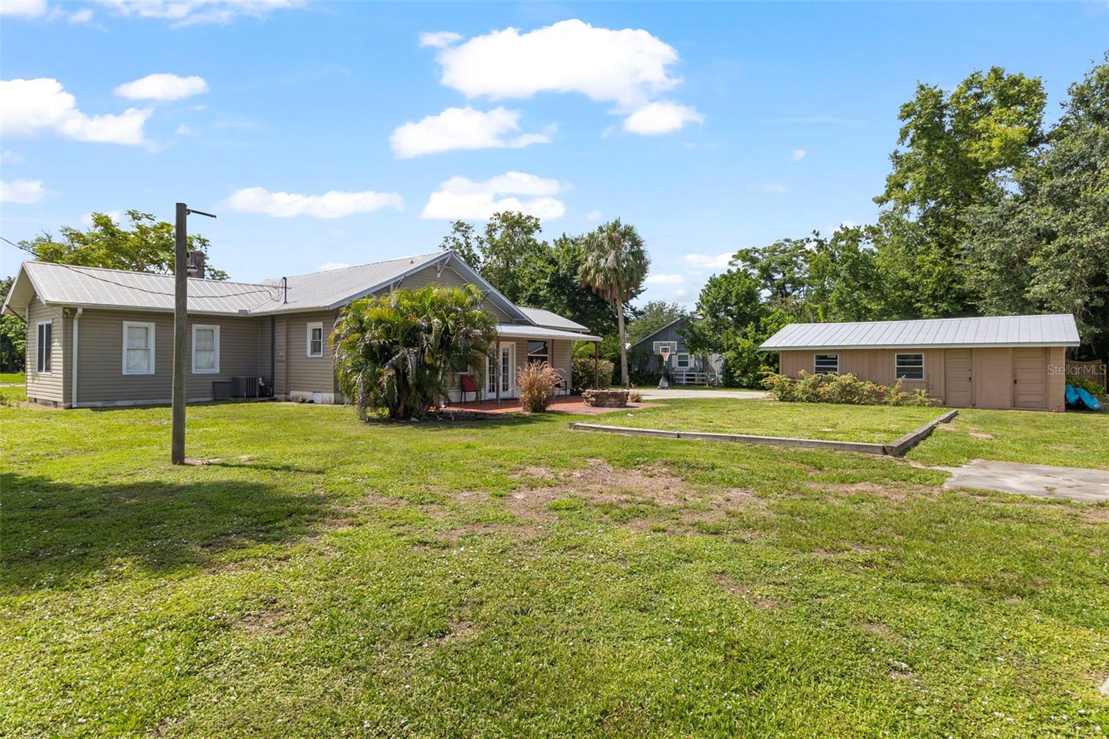 Image 17 of 46 For 126 Sumter Avenue
