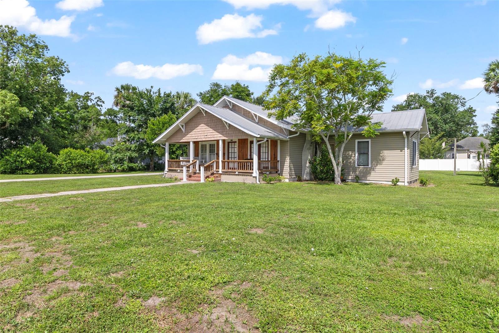 Image 18 of 46 For 126 Sumter Avenue