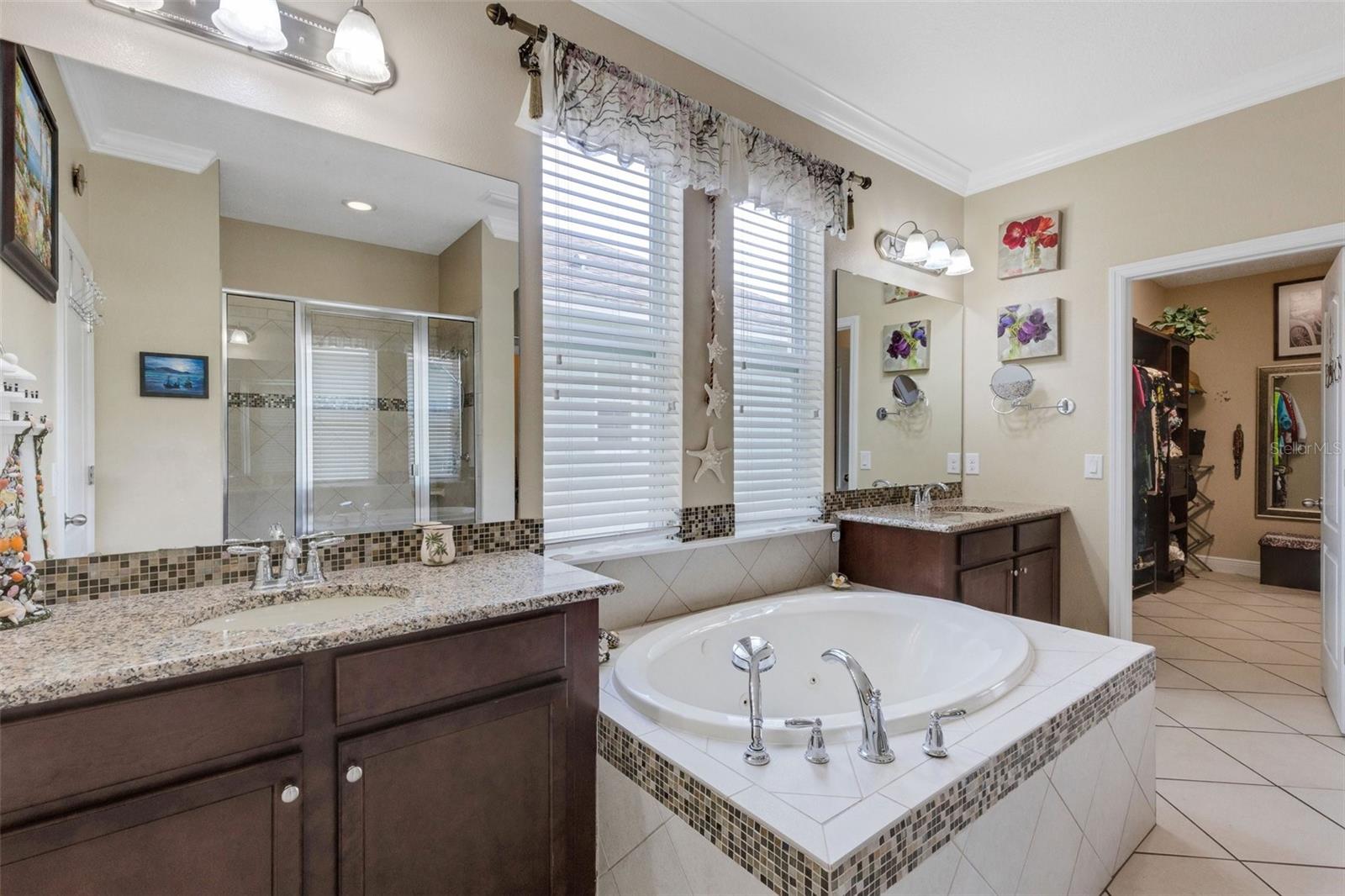 Image 19 of 41 For 843 Molly Circle