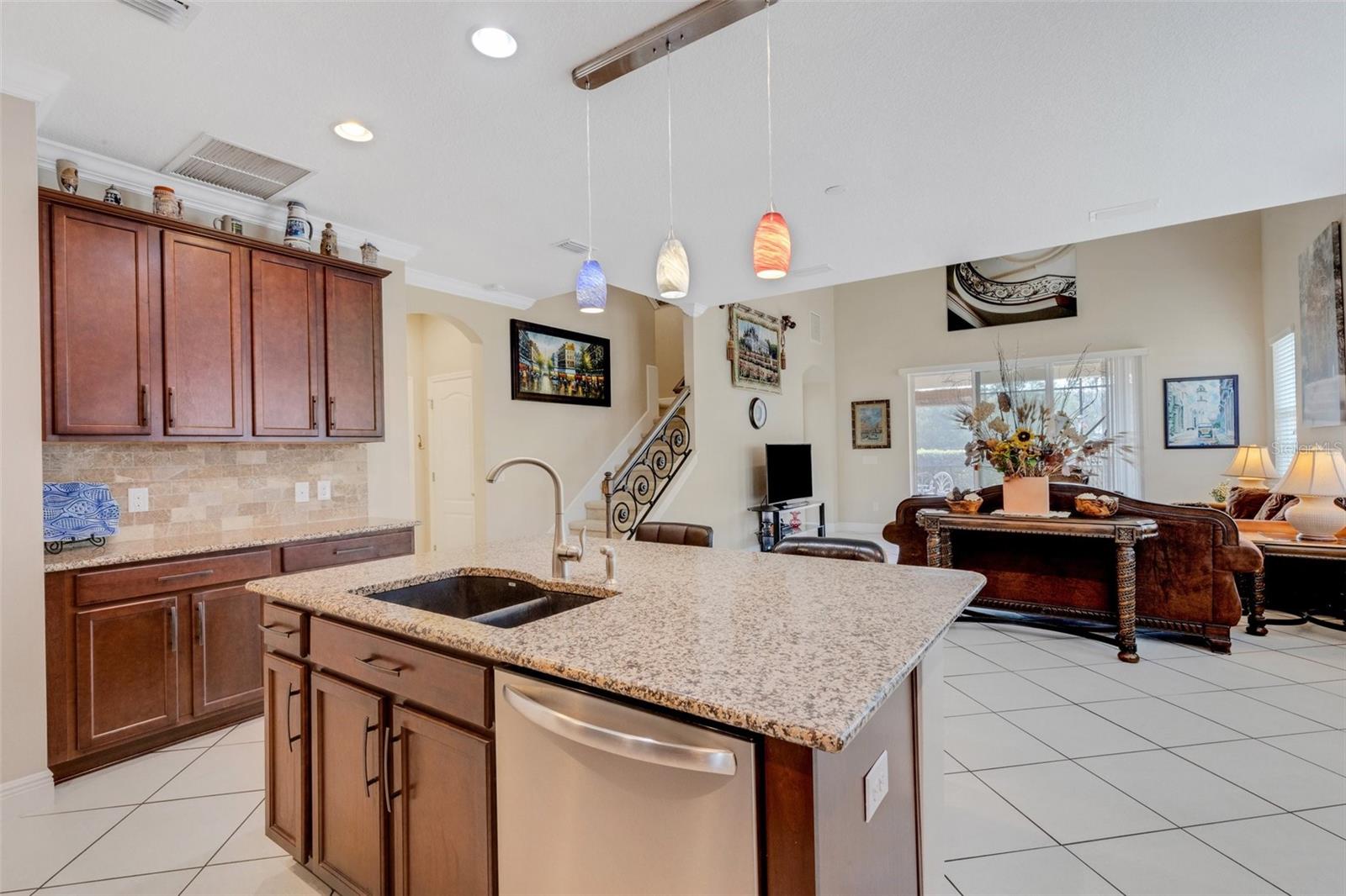Image 8 of 41 For 843 Molly Circle