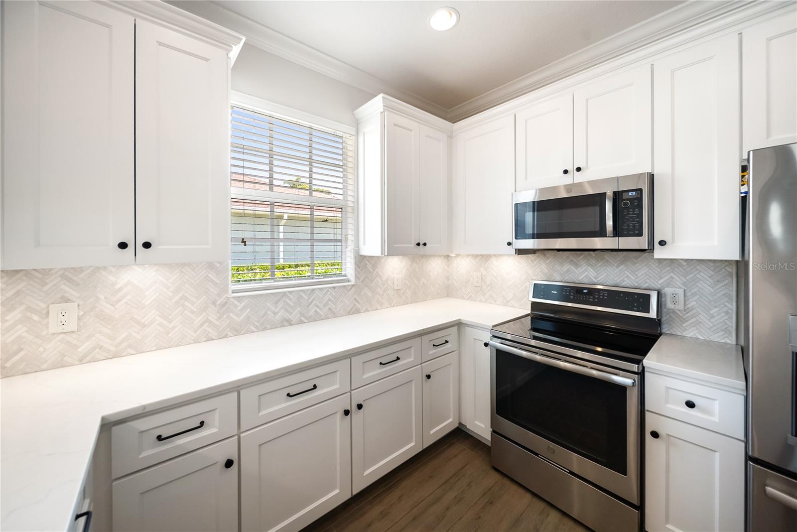 Image 12 of 52 For 7403 Hamilton Road