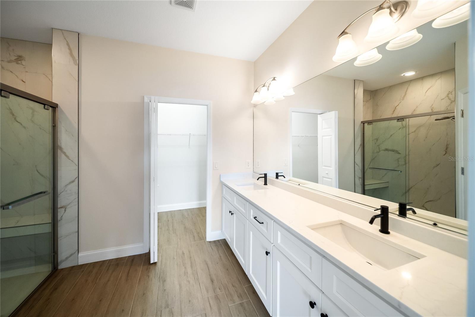 Image 18 of 52 For 7403 Hamilton Road