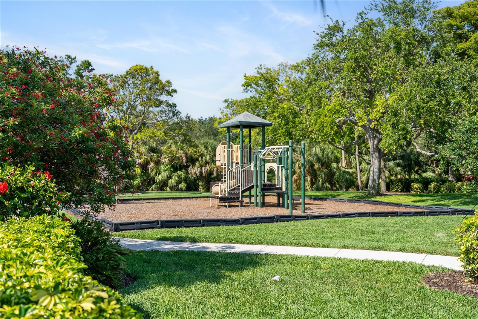 Image 40 of 52 For 7403 Hamilton Road