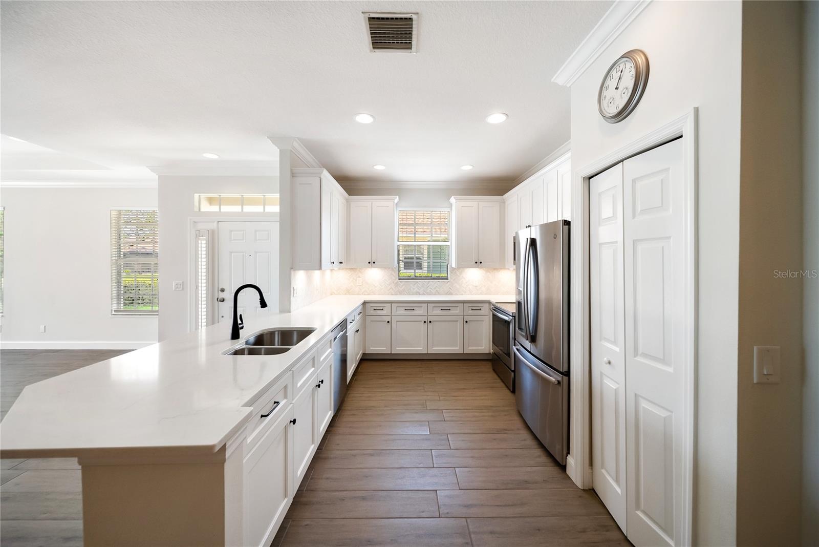 Image 9 of 52 For 7403 Hamilton Road