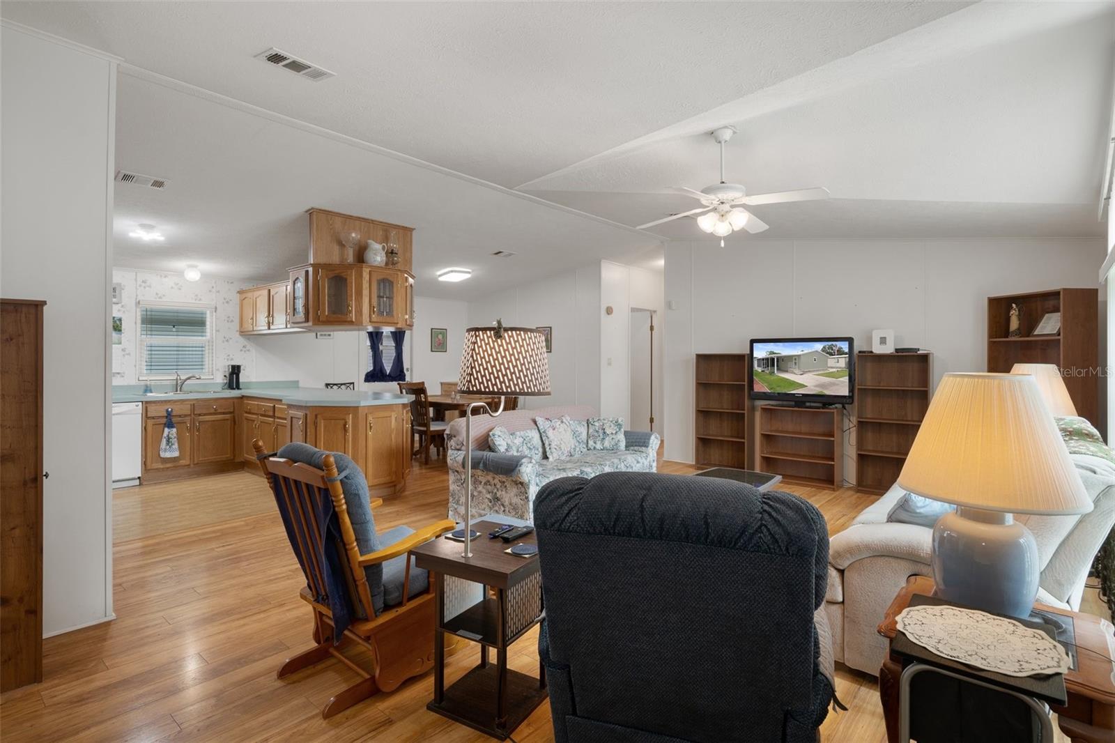 Image 7 of 41 For 3818 Chris Drive