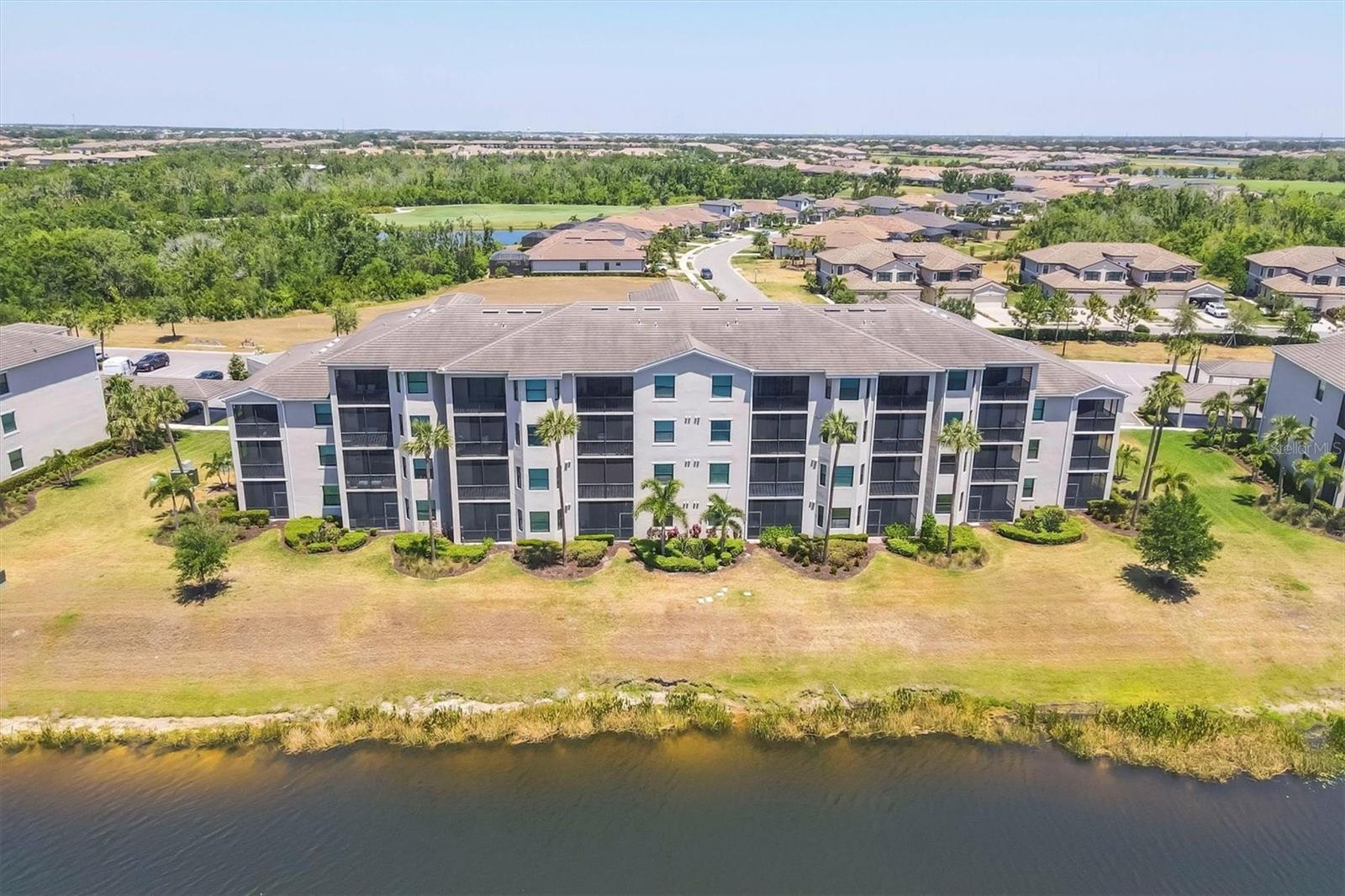 Image 30 of 69 For 17520 Gawthrop Drive 304