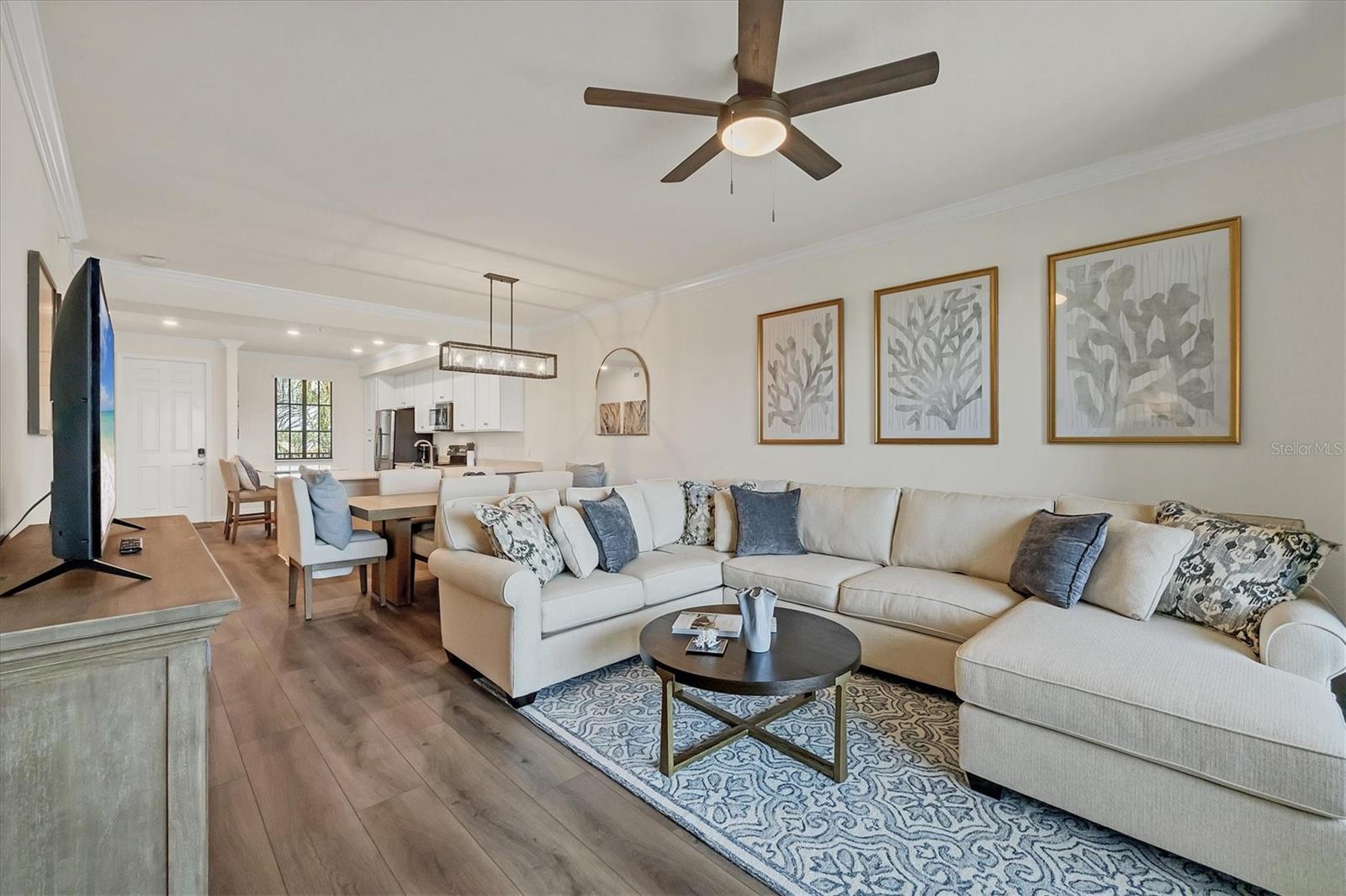 Image 6 of 69 For 17520 Gawthrop Drive 304