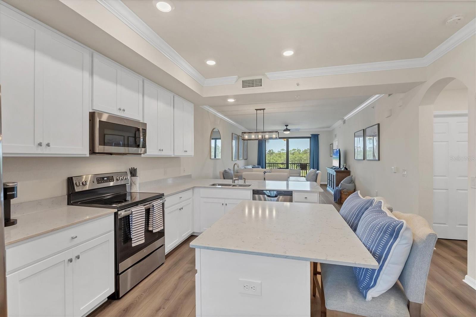 Image 7 of 69 For 17520 Gawthrop Drive 304