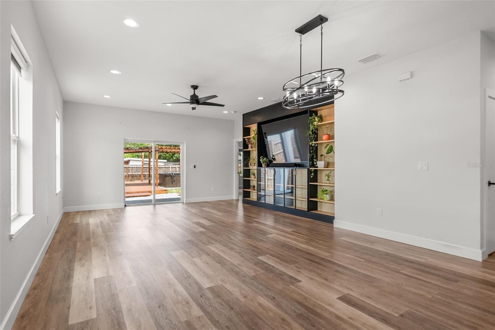 Image 16 of 50 For 4920 69th Street N