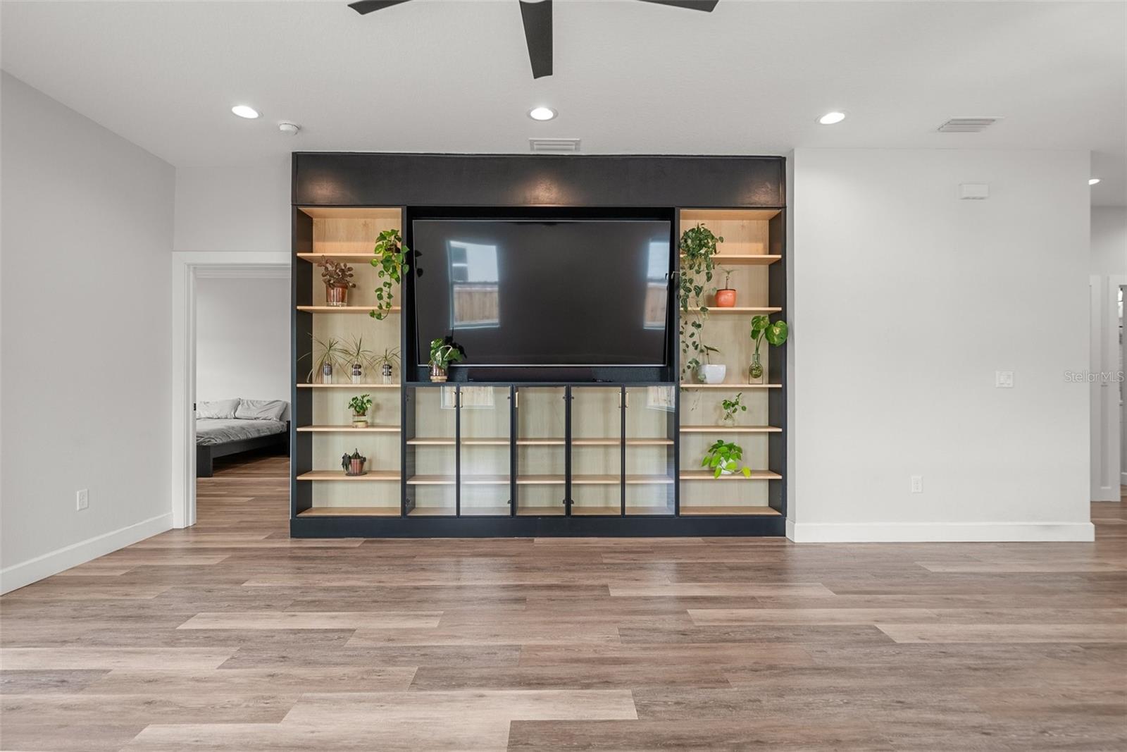Image 17 of 50 For 4920 69th Street N