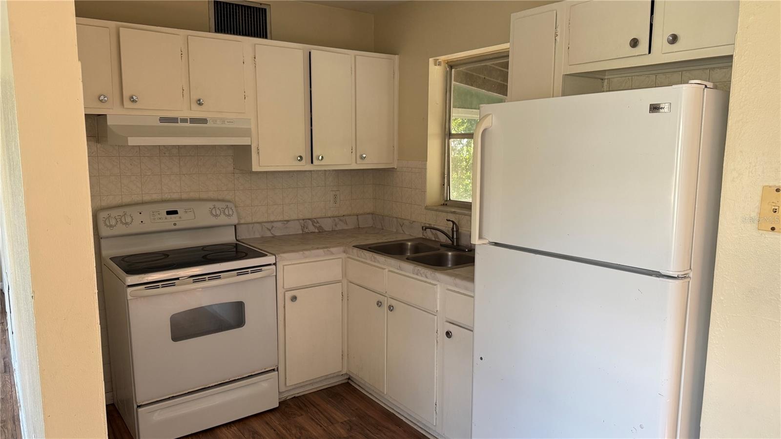 Image 11 of 17 For 2448 Austin Avenue