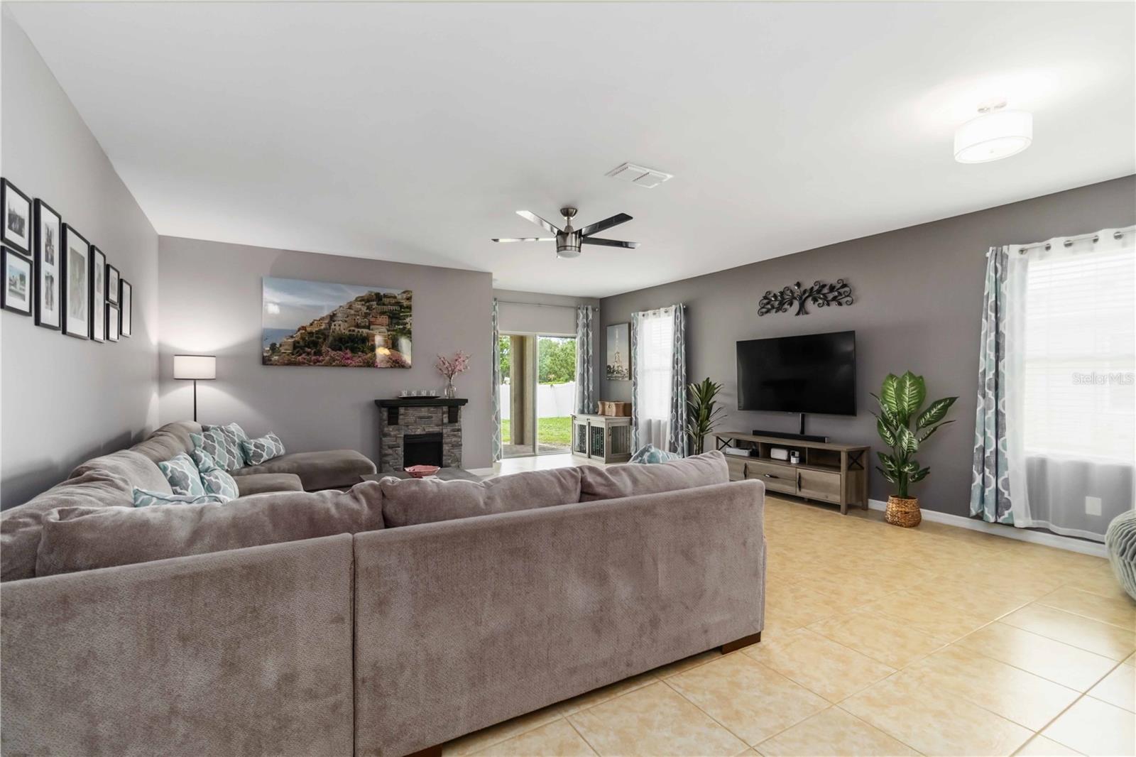 Image 13 of 49 For 8937 Excelsior Loop