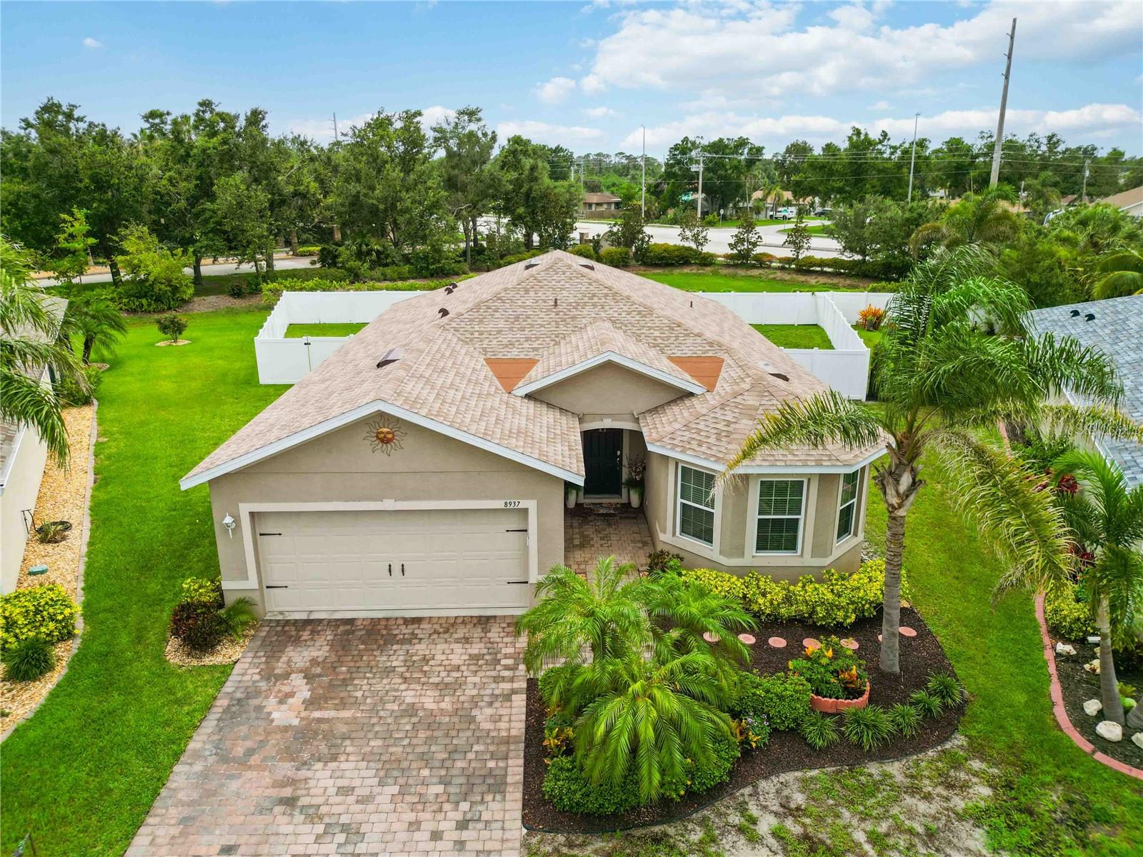 Image 2 of 49 For 8937 Excelsior Loop