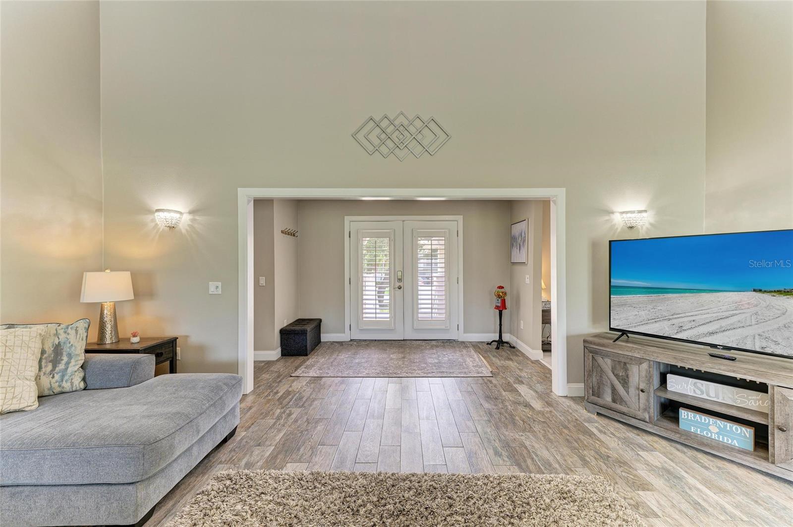 Image 10 of 61 For 3903 Bayside Drive