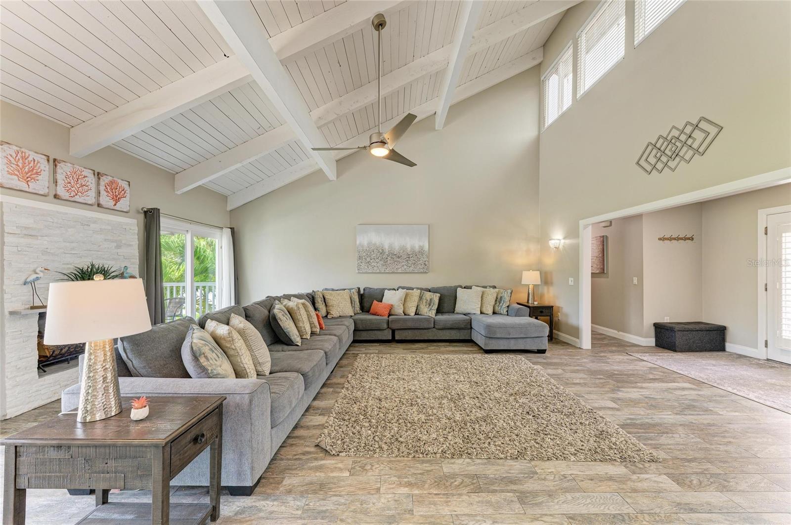 Image 13 of 61 For 3903 Bayside Drive