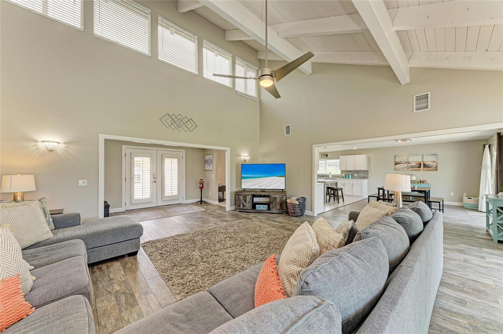 Image 14 of 61 For 3903 Bayside Drive