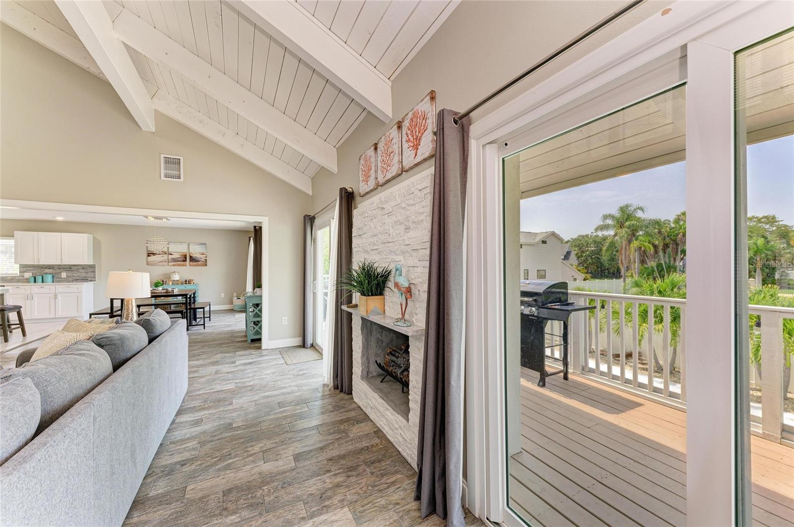 Image 15 of 61 For 3903 Bayside Drive