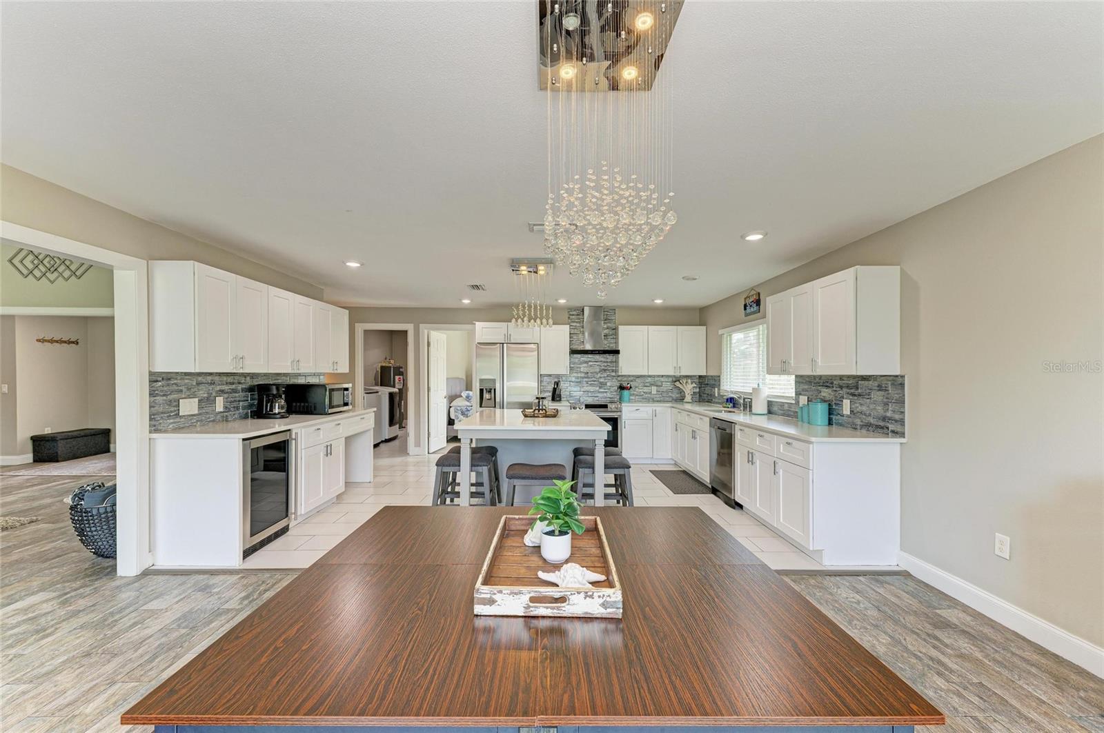 Image 18 of 61 For 3903 Bayside Drive