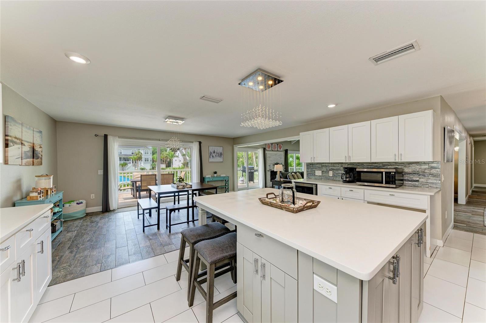 Image 21 of 61 For 3903 Bayside Drive