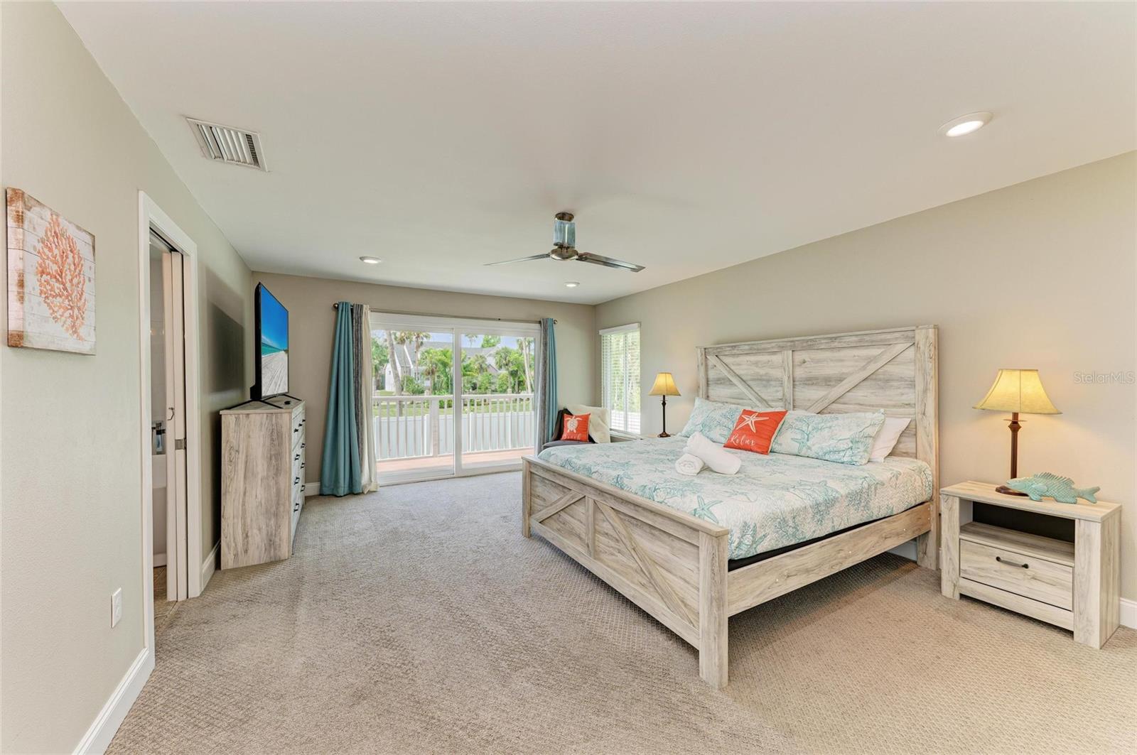 Image 26 of 61 For 3903 Bayside Drive