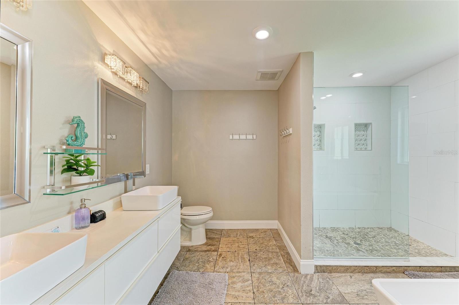 Image 29 of 61 For 3903 Bayside Drive