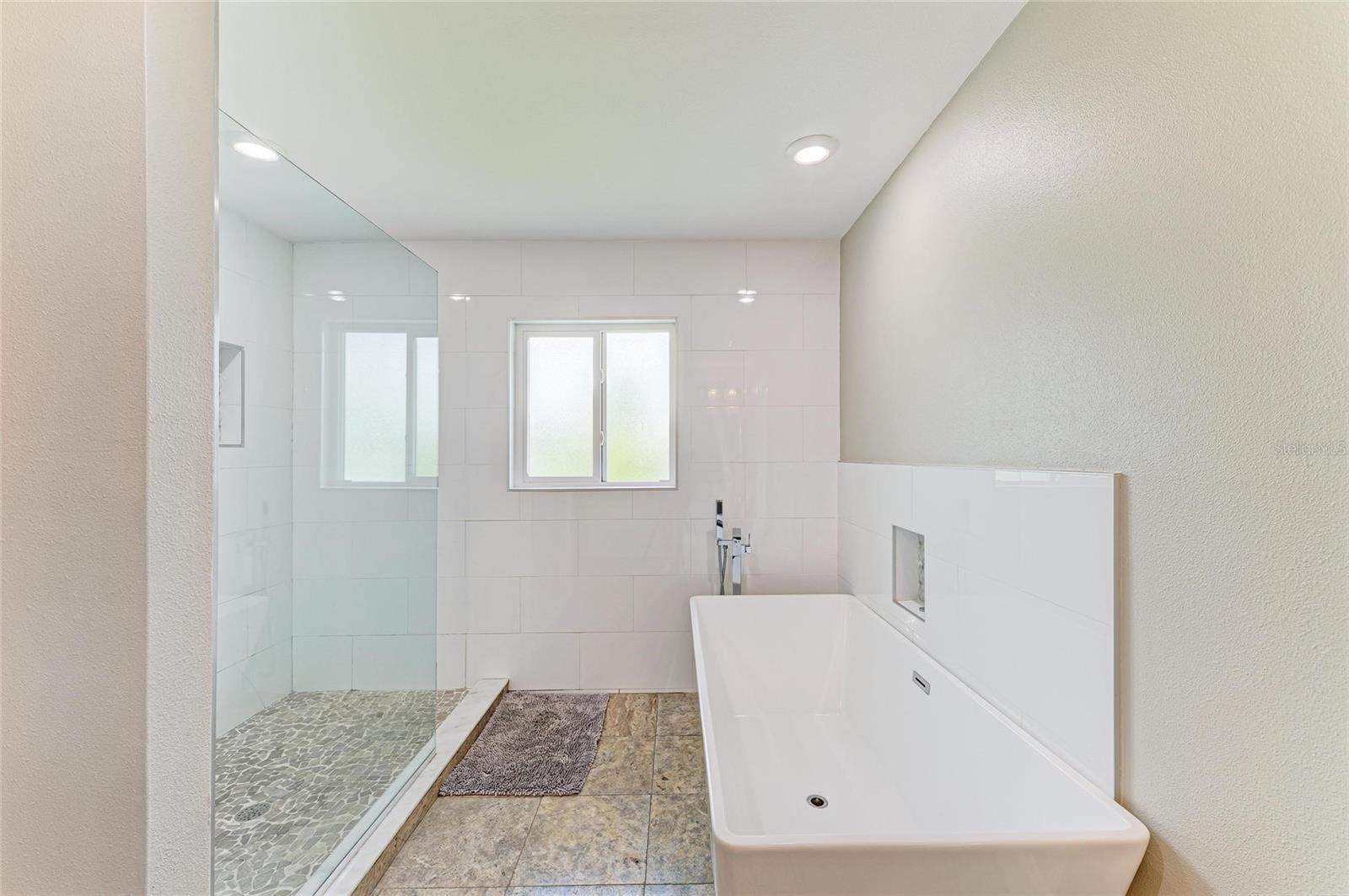 Image 30 of 61 For 3903 Bayside Drive